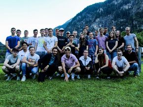 Ein gemeinsames Gruppenbild durfte nicht fehlen. 