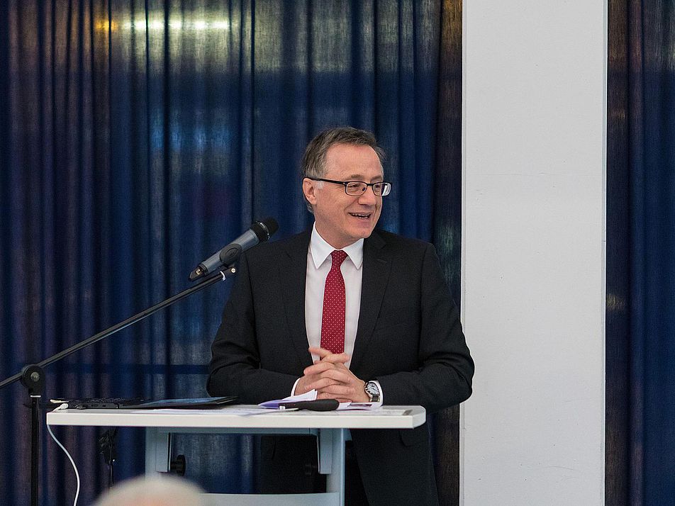 Herr Professor Bauers Festrede: Die digitale Transformation von Wirtschaft und Gesellschaft Herr Professor Bauers Festrede: Die digitale Transformation von Wirtschaft und Gesellschaft