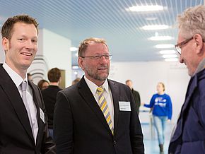 Schulleiter und Abteilungsleiter begrüßen die Gäste persönlich an der WSS. Schulleiter und Abteilungsleiter begrüßen die Gäste persönlich an der WSS.
